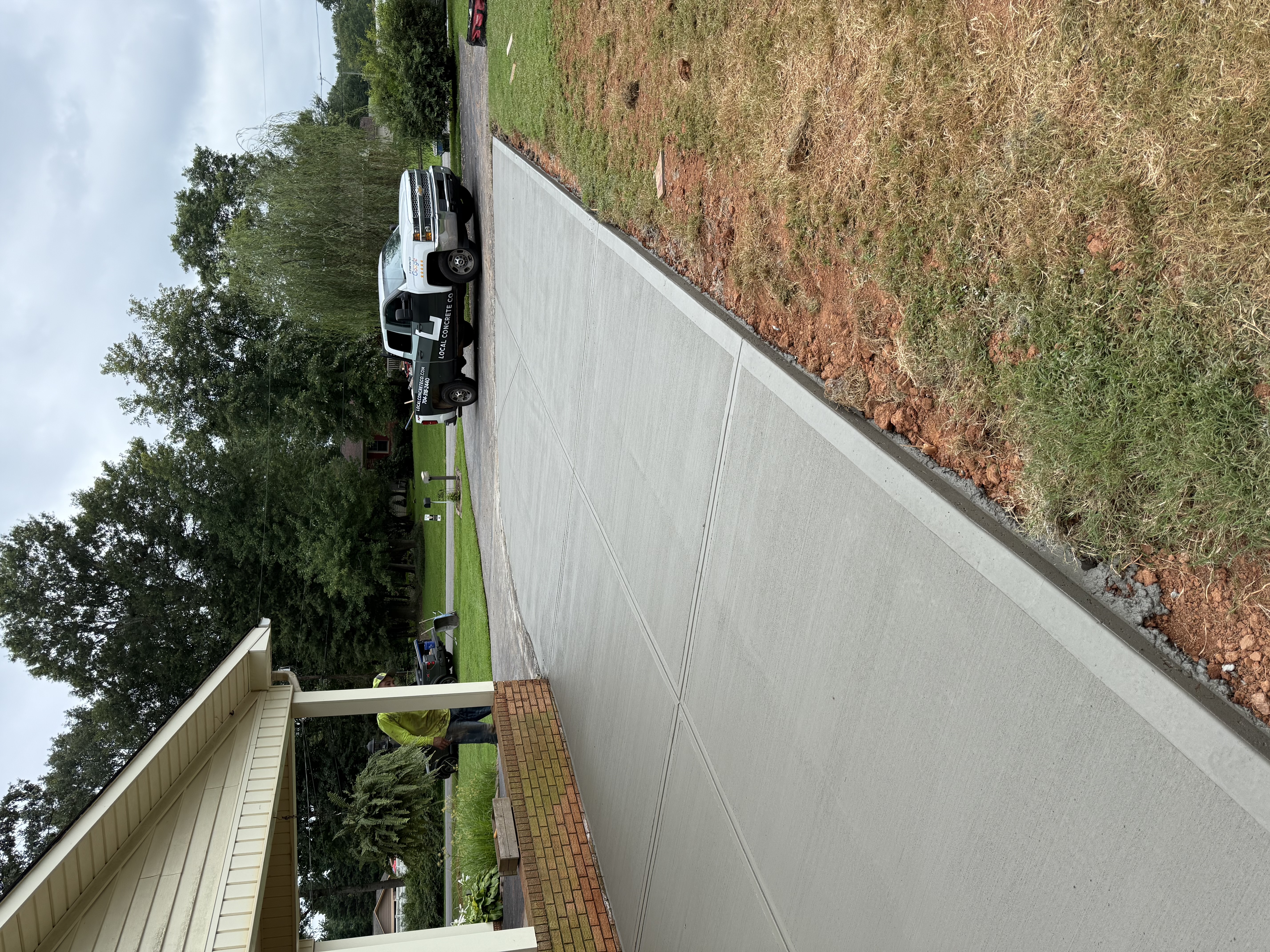 driveways project 10 — Local Concrete Co